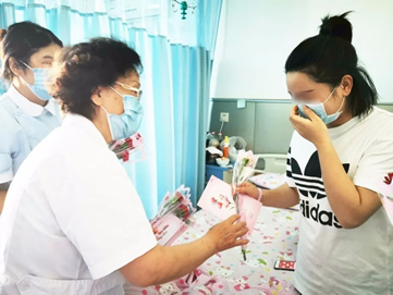 母亲节·四川省生殖健康研究中心附属医院的温情一幕